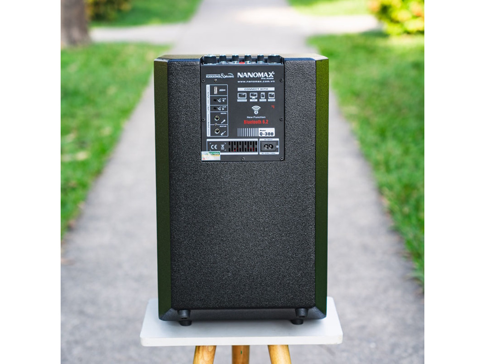 Nanomax Q-300 có kết nối Bluetooth Nanomax Q-300