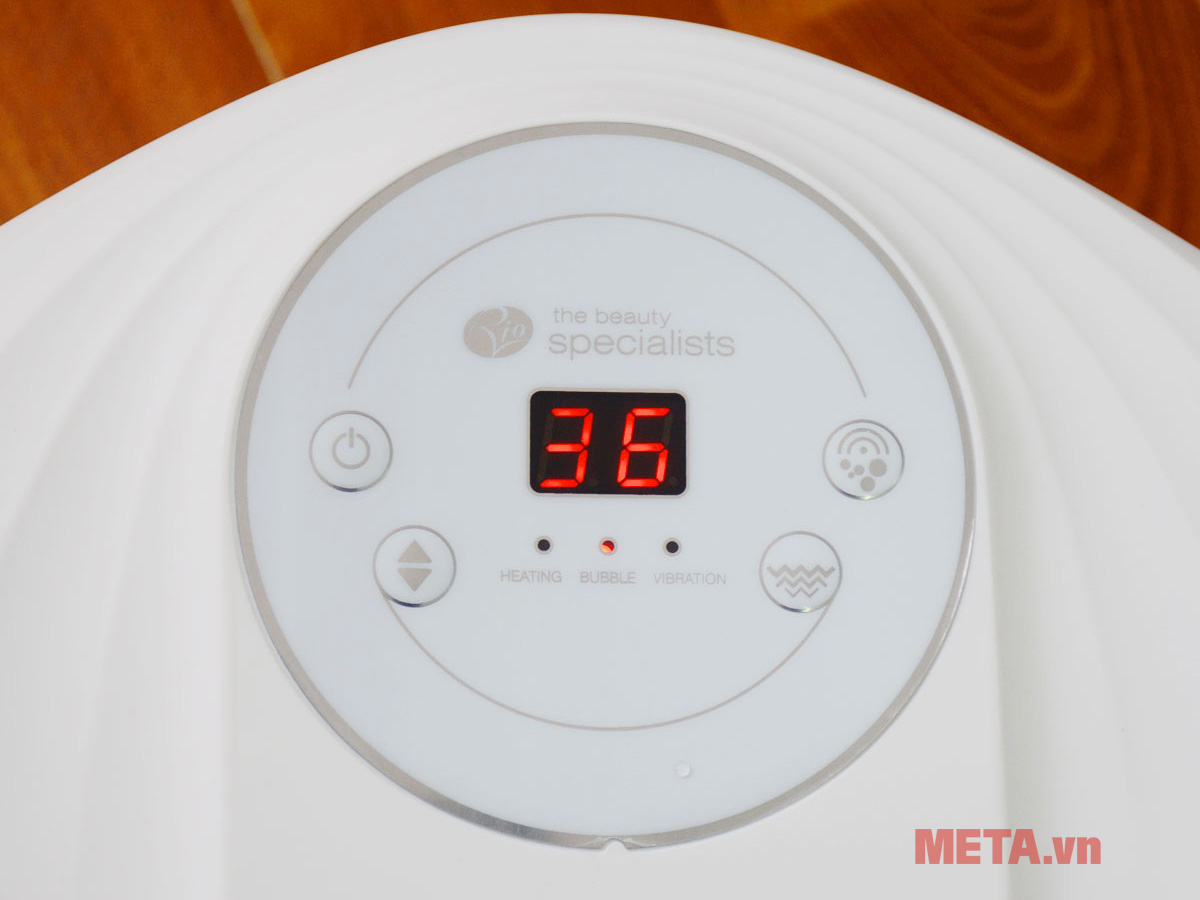 Bảng điều khiển đơn giản, dễ dàng thao tác