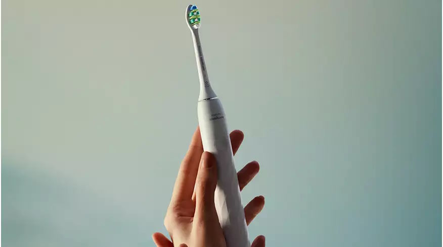 Thời lượng pin bền bỉ đến 14 ngày Bàn chải đánh răng Philips