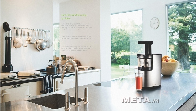 Với máy ép trái cây Hurom bạn có thể dễ dàng thưởng thức nhiều loại nước ép khác nhau chỉ trong thời gian ngắn Với máy ép trái cây Hurom bạn có thể dễ dàng thưởng thức nhiều loại nước ép khác nhau chỉ trong thời gian ngắn