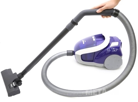 Máy hút bụi Panasonic MC-CL431AN46 còn có dây dẫn dài đa năng rất tiện lợi để sử dụng.