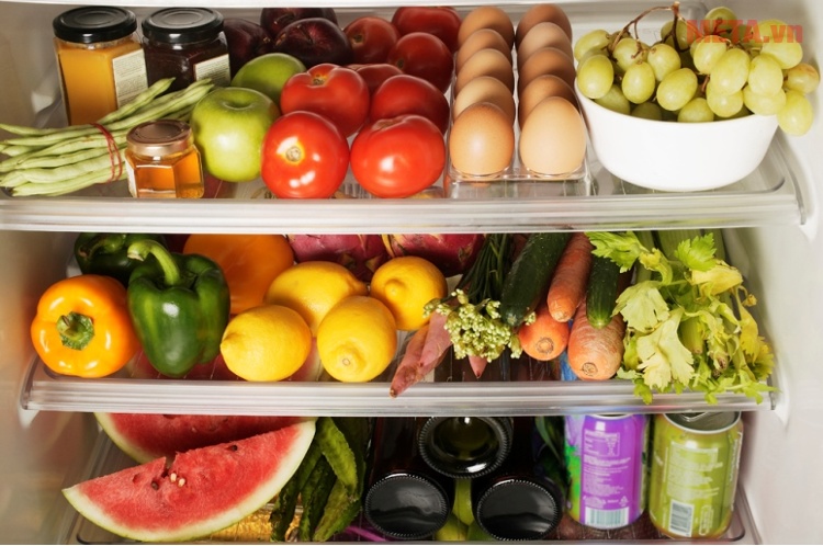 Tủ lạnh side by side Panasonic NR-F610GT-X2 với thiết kế dung tích tủ lớn.