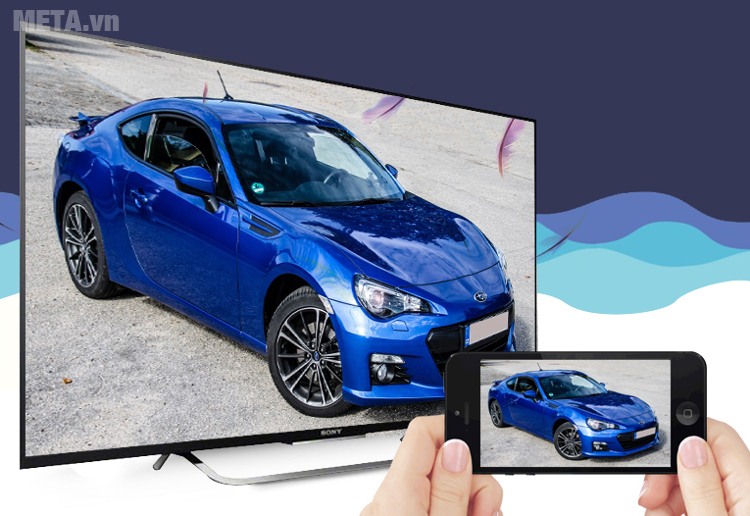 Tivi Sony cho phép chia sẻ hình ảnh và điều khiển bằng điện thoại thông minh.
