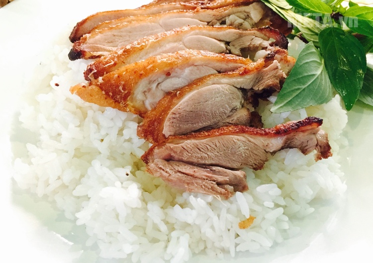 Gạo sạch Hoa Lúa (nhãn xanh) 2kg đem đến cho gia đình bữa ăn ngon.