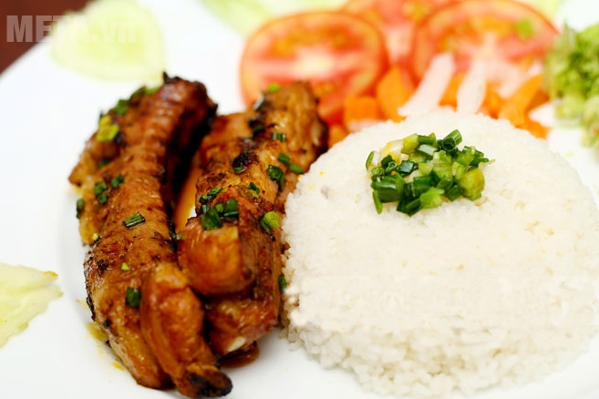 Gạo sạch Hoa Lúa (nhãn đỏ) 2kg đem đến bữa cơm ngon cho gia đình bạn.