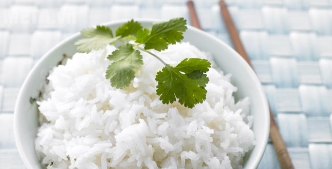 Gạo Hoa Lúa Jasmine 5kg đem đến cho bạn những hạt gạo dẻo, thơm.