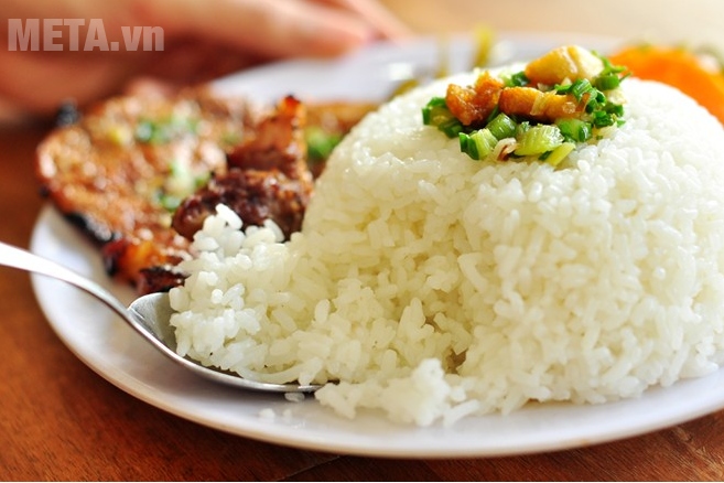 Gạo Hoa Lúa Jasmine 2kg đem đến bữa cơm ngon miệng.