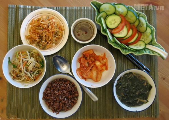 Gạo lứt đặc sản miền Bắc Thái Dương 2kg đem đến những bữa ăn ngon bên gia đình.