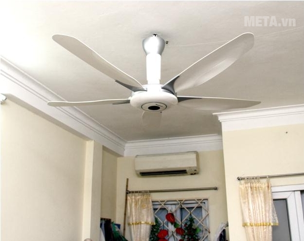 Quạt trần 5 cánh Panasonic F-60PZN đem đến sự tiện nghi cho ngôi nhà của bạn.