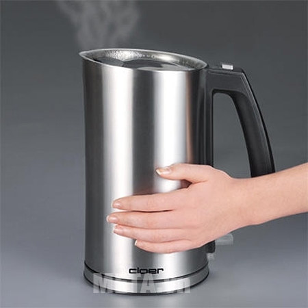Thân bình làm bằng 2 lớp inox cao cấp dày dặn giúp cách nhiệt và chống nóng tối ưu