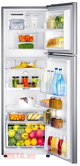 Tủ lạnh 255 lít Samsung RT25HAR4DSA với dung tích tủ lớn.
