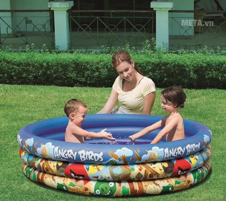 Bể phao tròn Angrybird 3 tầng Bestway 96108 phù hợp cho trẻ từ 3 tuổi trở lên.