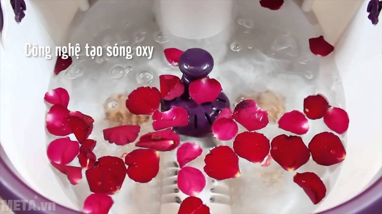 Bồn massage chân Buheung MK-414 có công nghệ tạo sóng oxy