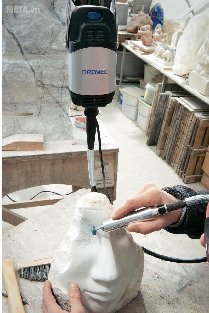 Máy đa năng Dremel Fortiflex 9100 - 2 có thể mài nhẵn nhiều loại vật liệu.