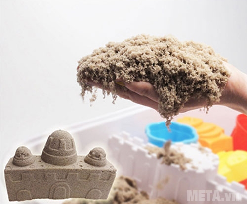 Cát tạo hình Kinetic Sand Rangs Japan KS01 tạo được nhiều hình nhờ khuôn đi kèm. Cát tạo hình Kinetic Sand Rangs Japan KS01 tạo được nhiều hình nhờ khuôn đi kèm.