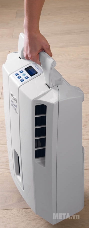 Máy hút ẩm Delonghi DES16EW với thiết kế tay cầm tiện dụng. Máy hút ẩm Delonghi DES16EW với thiết kế tay cầm tiện dụng.