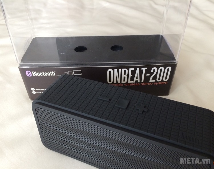 Loa Divoom Onbeat 200 với hộp đựng sang trọng.