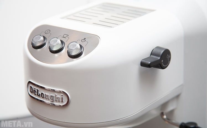 Máy pha cà phê Delonghi EC 250.W có chức năng hâm nóng tách.