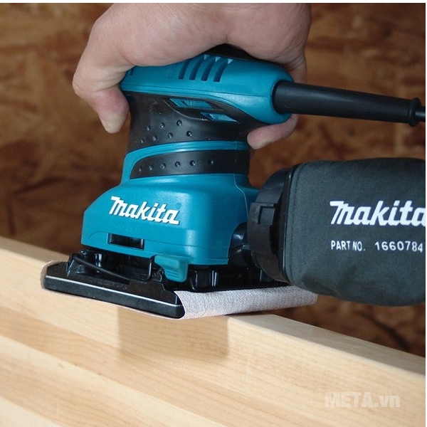 Máy chà nhám rung Makita BO4556 cầm vừa tay