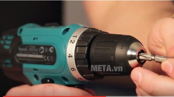 Máy khoan và vặn vít chạy pin Makita BDF343RFE có khả năng cách nhiệt, cách điện  Máy khoan và vặn vít chạy pin Makita BDF343RFE có khả năng cách nhiệt, cách điện