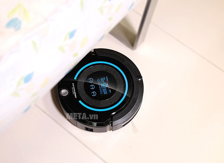 Robot hút bụi thông minh Lilin A338 có thể hút bụi ở mọi ngóc ngách. Robot hút bụi thông minh Lilin A338 có thể hút bụi ở mọi ngóc ngách.