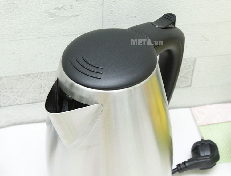 Vòi rót của ấm siêu tốc inox Sunhouse SHD 1370 có lưới lọc