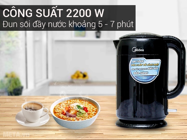 Bình siêu tốc Midea MK-317DB đun sôi nước chỉ sau 5 - 7 lít.