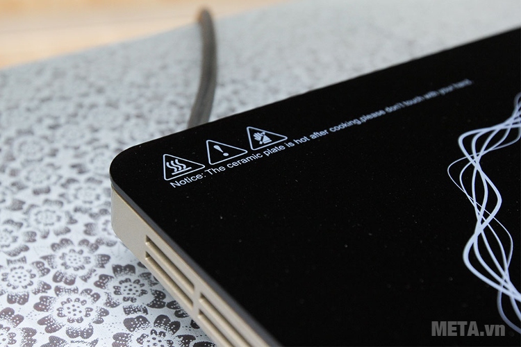 Bếp từ cảm ứng Midea MI-T2114DC có độ bền cao.