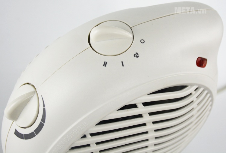 Quạt sưởi 2 chiều Tiross TS-945 với nút điều chỉnh chế độ. Quạt sưởi 2 chiều Tiross TS-945 với nút điều chỉnh chế độ.