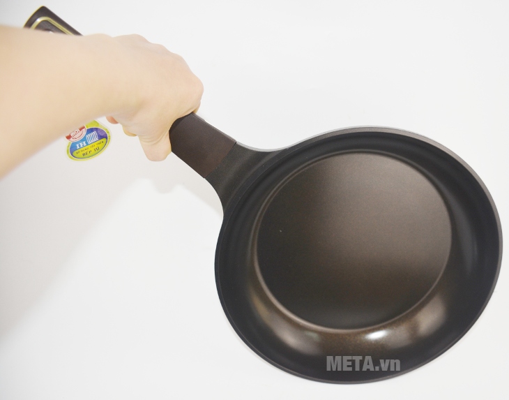 Chảo rán Hàn quốc Neoflam CA-F28 phù hợp với gia đình đông người