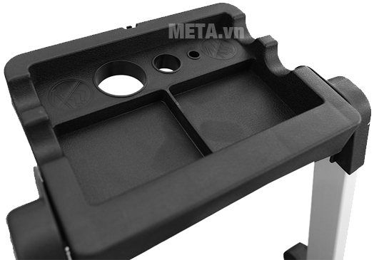 Thang ghế 4 bậc Nikawa NKP-04 với thiết kế khay để dụng cụ tiện lợi.