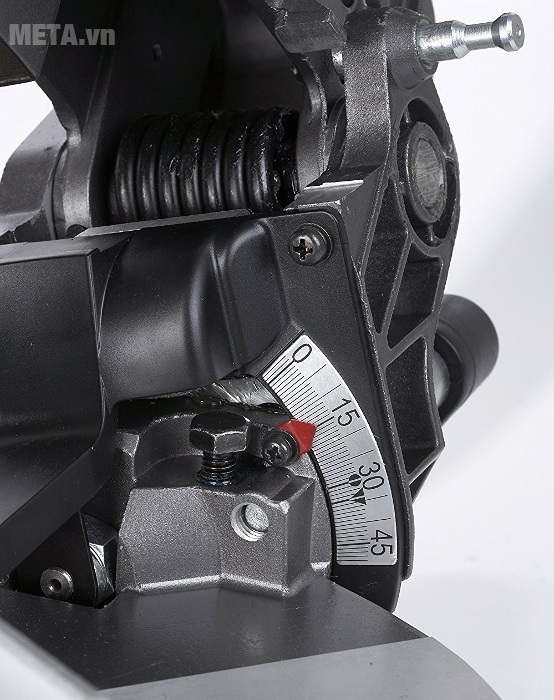 Máy cắt góc đa năng Hitachi C10FCH2 có thể cắt góc thẳng và góc nghiêng.