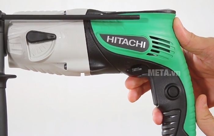 Máy khoan búa Hitachi DH22PG có công tắc ngay tay cầm