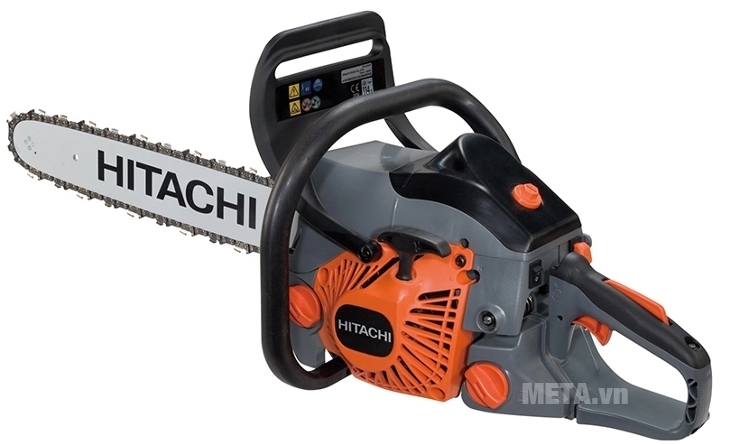 Máy cưa xích Hitachi CS40EA có kết cấu máy chắc chắn.