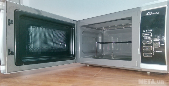 Khoang lò của lò vi sóng Delonghi MW205 S