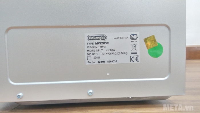 Lò vi sóng Delonghi MW205 S sử dụng điện áp 220 - 240 V/50Hz