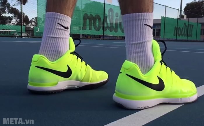 áiGiày tennis nam Nike Zoom Vapor 9.5 Tour Volt 631458-701 đi ôm khít chân rất thoải mái