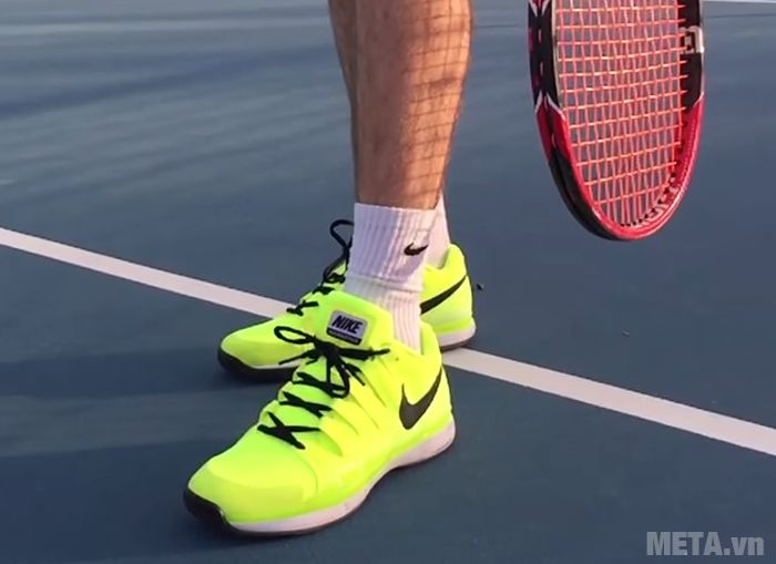Giày tennis nam Nike Zoom Vapor 9.5 Tour Volt 631458-701 có kiểu buộc dây, thời trang.