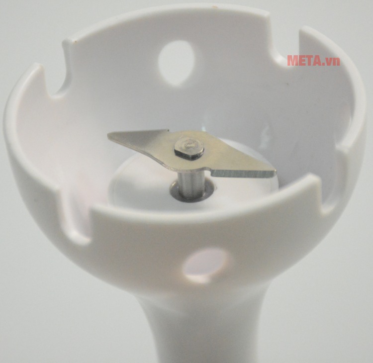 Máy xay sinh tố cầm tay Russell Hobbs Collection 22110-56 thiết kế lưỡi dao sắc.