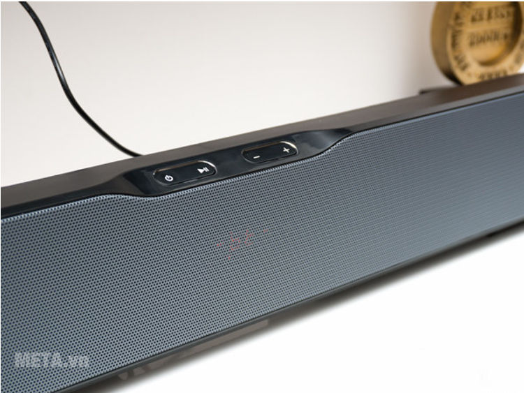 Cận cảnh loa vệ tinh (Soundbar) siêu mượt mà với các nút chức năng được thiết kế đầy ấn tượng