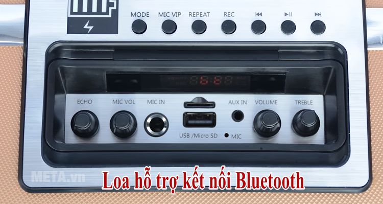 Loa SoundMax M-6 có vạch báo dung lượng pin 