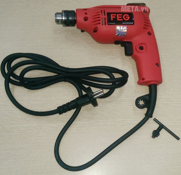 Máy khoan đầu cặp FEG EG-506A có đi kèm dụng cụ tháo lắp mũi khoan (khóa khoan)