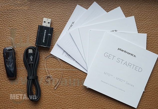 Phụ kiện đi kèm tai nghe Bluetooth Plantronics M90 