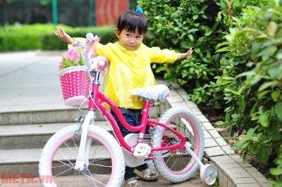 Xe đạp Star 12 màu hồng RB12G-1 có màu hồng đáng yêu
