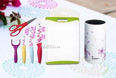Dao bộ 6 món kèm thớt Fiore Moriitalia MS06-BF148 được sử dụng trong nhà bếp và có thể cất gọn trong hộp đựng