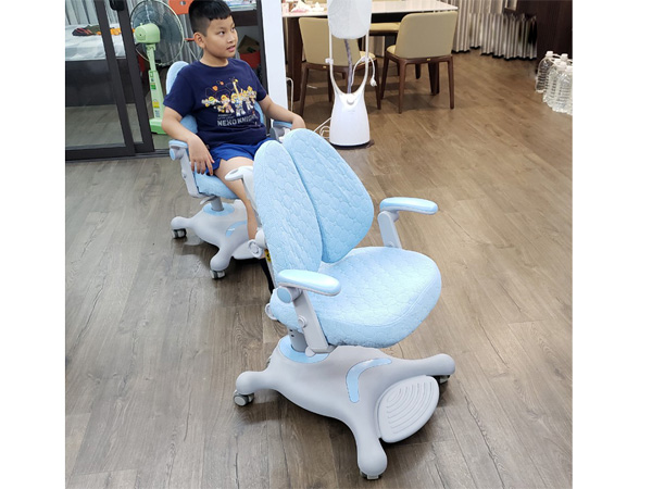 Ghế ngồi chống gù