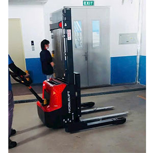 Xe nâng điện 1.200kg Noblelift PSE12N