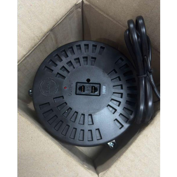 Biến áp đổi nguồn hạ áp Lioa DN006 (DN006A) 1P- 600VA