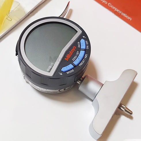 Đồng hồ đo độ sâu điện tử Mitutoyo 547-211A (0mm -200mm)